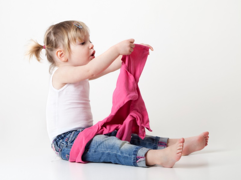 Много родители смятат, че навикът детето да се облича и
