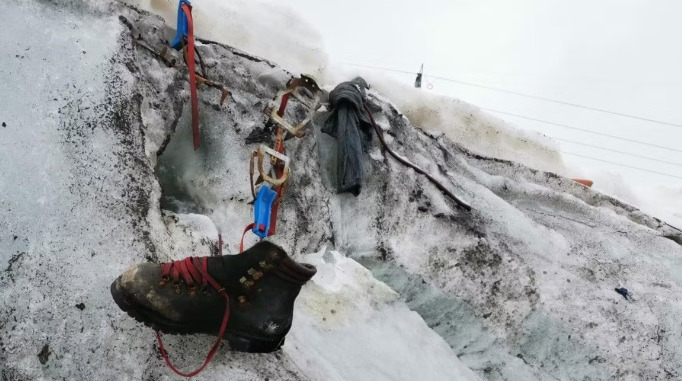 Останките на германски алпинист изчезнал при преход по глетчер близо