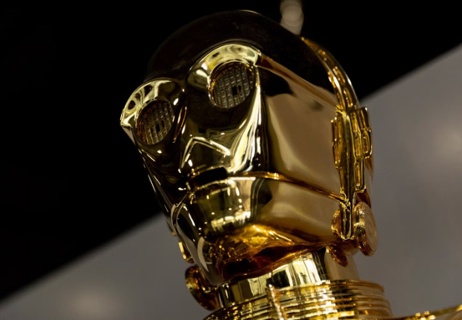 Главата на легендарния андроид C-3PO от Междузвездни войни“ ще бъде